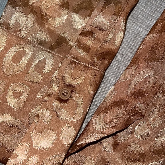 Alcoa Yellow Gold Cheeta Print Long Sleeve Top - Picture 5 of 7